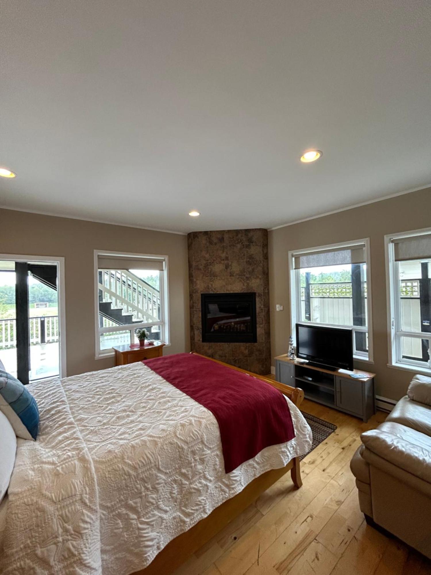 Pacific Rim Guest Lodge - Adults Only Ucluelet Extérieur photo
